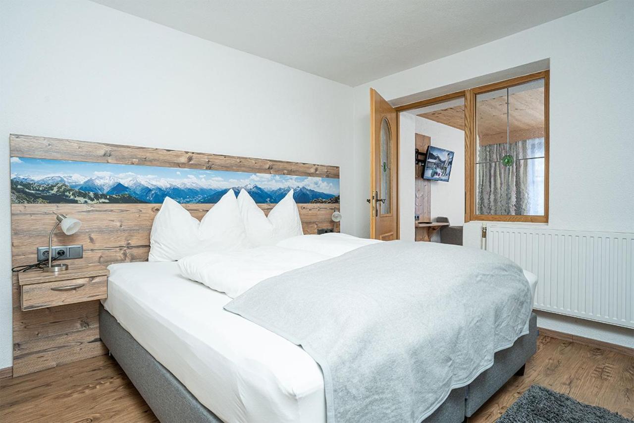 Pension Berggeist Sölden Exteriör bild